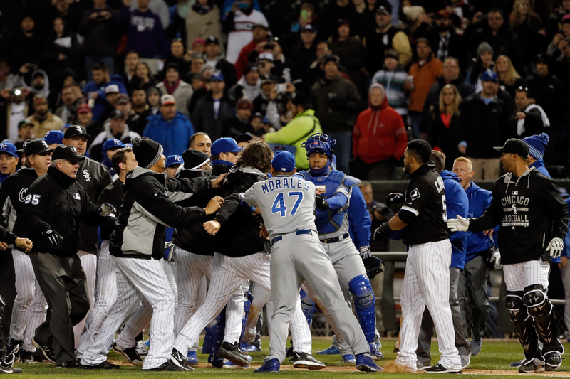 Illustration for article titled Last Night's White Sox-Royals Brawl Was A Photographer's Delight
